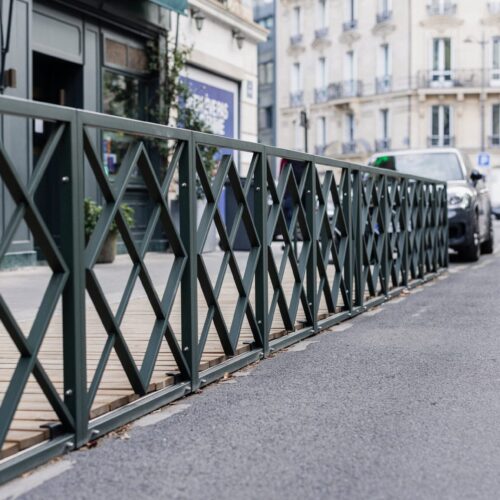 Garde-corps en croisillons, terrasse Cena